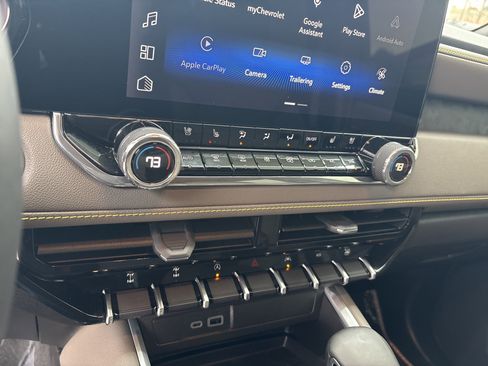 Used 2026 Chevrolet Colorado ZR2 w/ Technology Package image 22