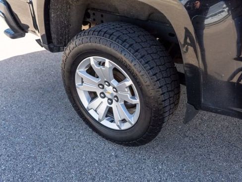 Used 2020 Chevrolet Colorado LT AWD/4WD image 10