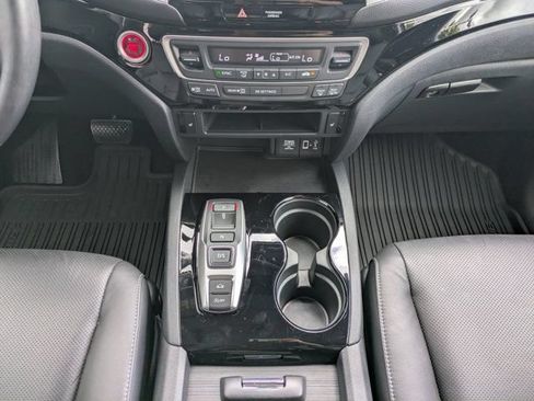 Used 2020 Honda Ridgeline RTL-E image 19