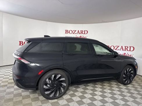 Certified 2025 Lincoln Nautilus Reserve w/ Jet Appearance Package image 9