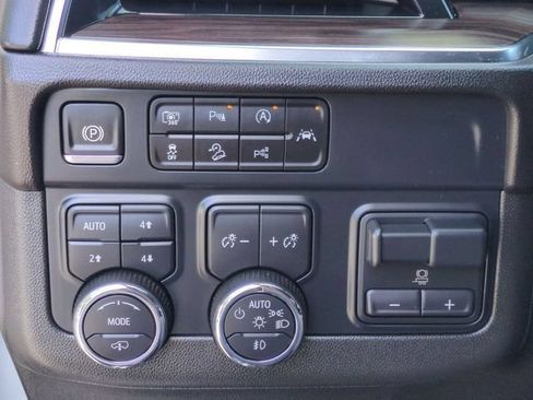 Used 2025 Chevrolet Tahoe Z71 w/ Z71 Off-Road Package AWD/4WD image 24