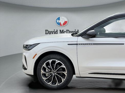 New 2026 Lincoln Nautilus Reserve image 29