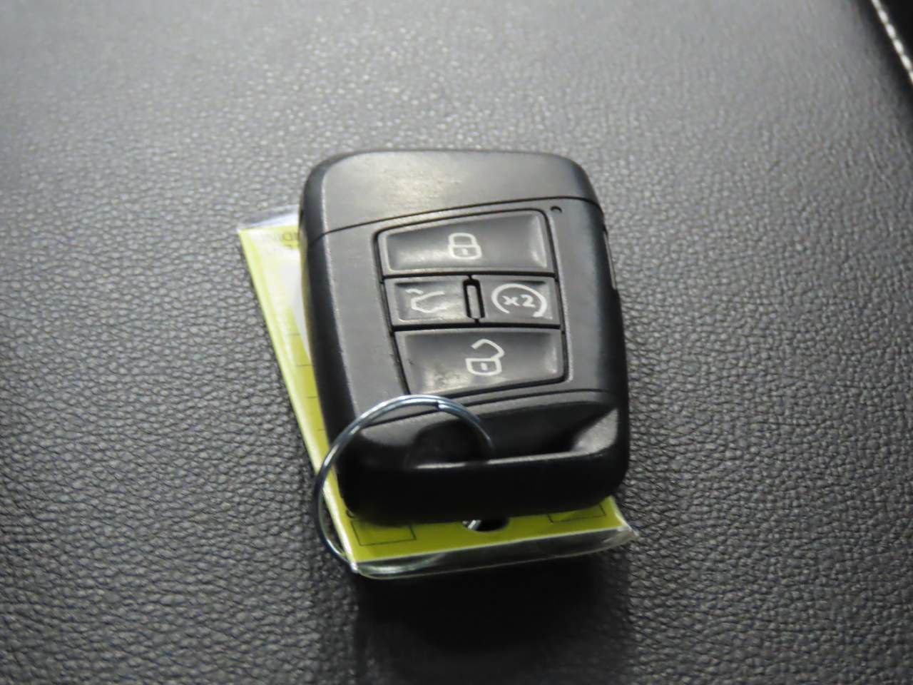 Used 2024 Volkswagen Jetta SE FWD image 19