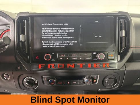 Used 2025 Nissan Frontier PRO-4X AWD/4WD image 15