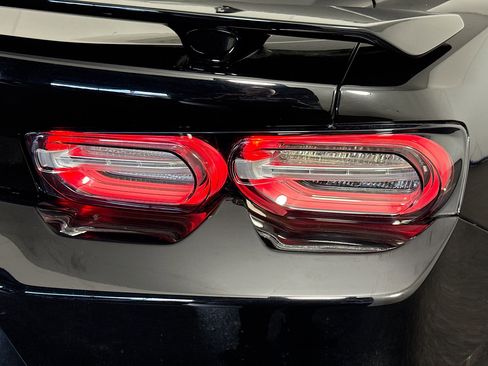 Used 2019 Chevrolet Camaro SS image 32