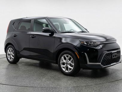 Used 2025 Kia Soul LX w/ LX Technology Package