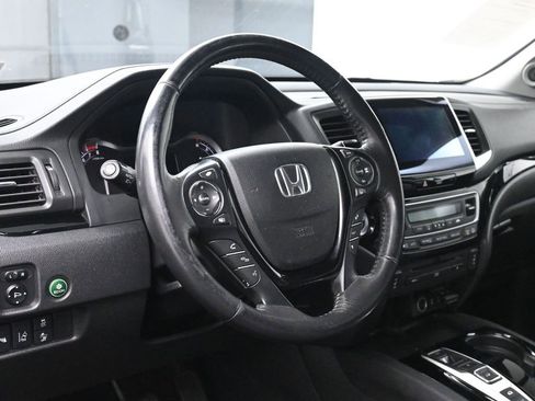 Used 2016 Honda Pilot Touring image 28