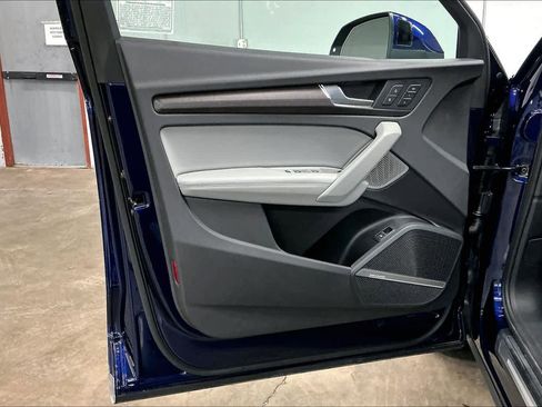 Used 2021 Audi Q5 Premium Plus w/ Premium Plus Package image 25