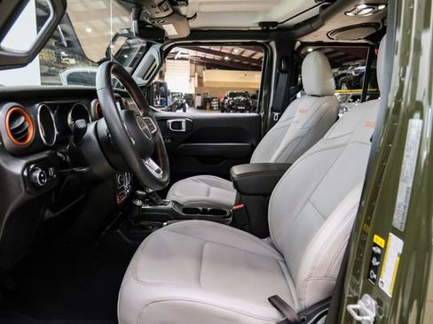 Used 2023 Jeep Gladiator Mojave w/ LED Lighting Group image 15