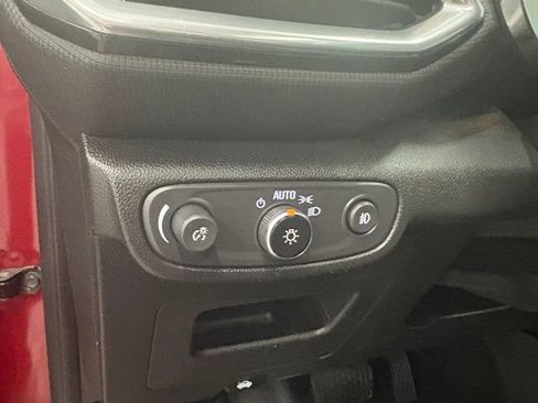 Used 2021 Chevrolet TrailBlazer LT w/ Sun and Liftgate Package FWD image 16