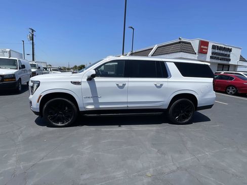 New 2026 GMC Yukon XL Denali AWD/4WD image 7