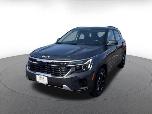 Used 2025 Kia Seltos S FWD image 7