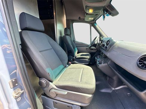 Used 2019 Mercedes-Benz Sprinter 144 image 13