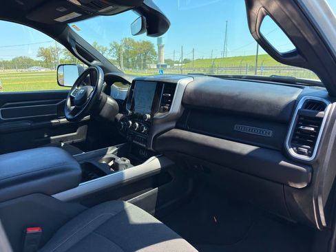 Used 2022 RAM 2500 Big Horn w/ Level C Equiment Group AWD/4WD image 30