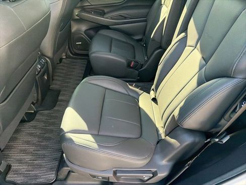 Used 2025 Subaru Ascent Bronze Edition w/ Popular Package #2 image 18