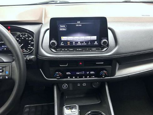 Certified 2023 Nissan Rogue SV FWD image 13