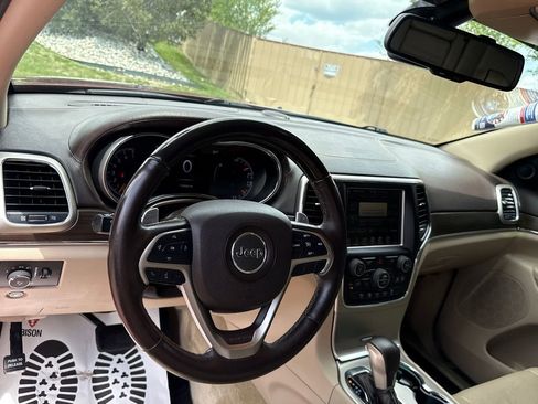 Used 2016 Jeep Grand Cherokee Overland AWD/4WD image 12