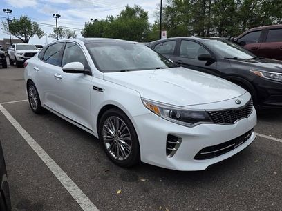 Used 2016 Kia Optima SX w/ Chrome Wheel Package