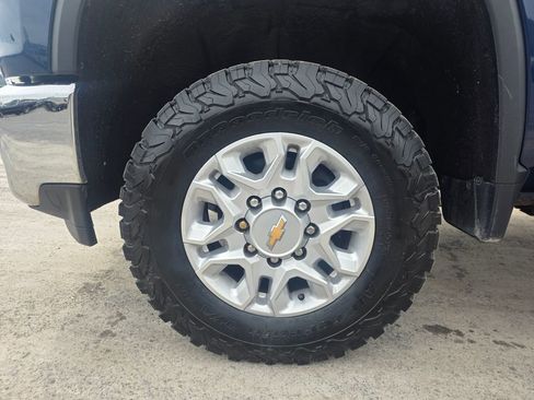 Used 2022 Chevrolet Silverado 2500 LT w/ Convenience Package image 15