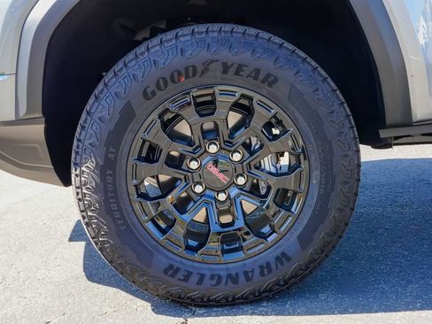 New 2026 GMC Canyon Elevation w/ Convenience Package RWD image 7