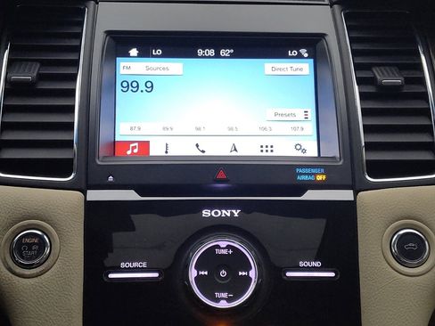 Used 2018 Ford Taurus Limited FWD image 25