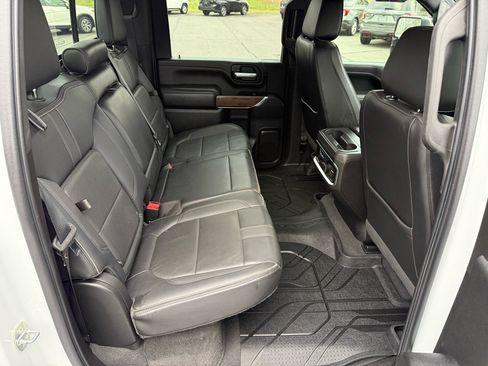 Used 2021 Chevrolet Silverado 2500 High Country image 18