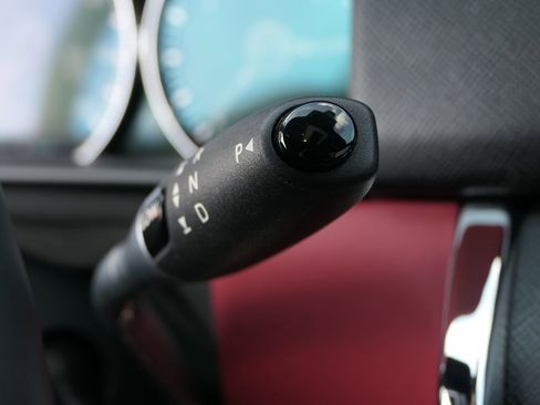 Used 2022 Rolls-Royce Cullinan image 26