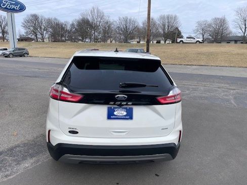 Used 2024 Ford Edge SEL w/ Convenience Package AWD/4WD image 4