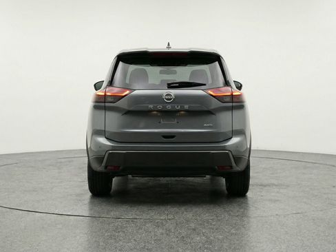 Used 2025 Nissan Rogue SV FWD image 7