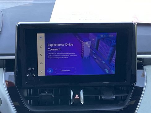 Certified 2025 Toyota Corolla SE image 28