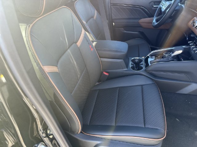 New 2026 GMC Canyon AT4 w/ Technology Plus Package AWD/4WD image 34
