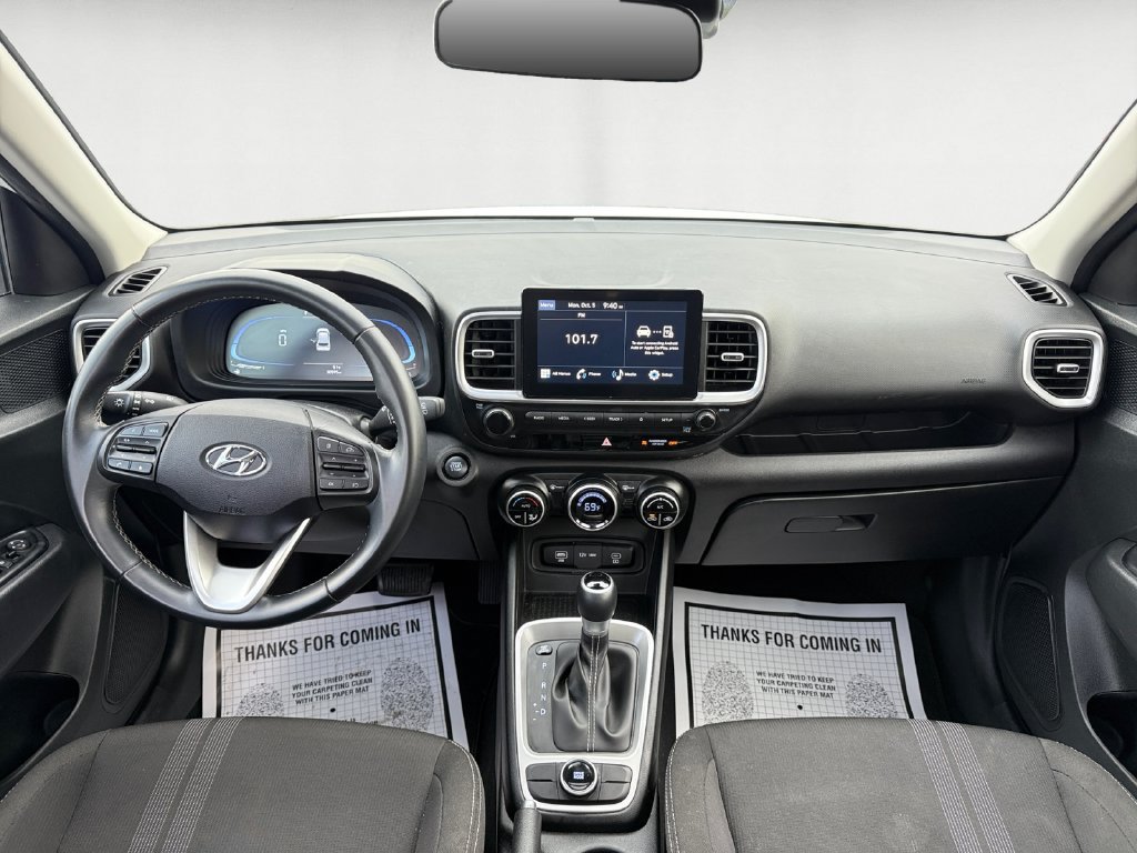 Used 2024 Hyundai Venue SEL FWD image 10