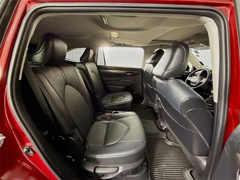 Used 2023 Toyota Highlander Limited image 28