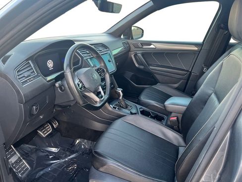 Used 2022 Volkswagen Tiguan SE R-Line image 10