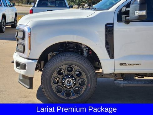 New 2026 Ford F250 Lariat w/ Black Appearance Package AWD/4WD image 9