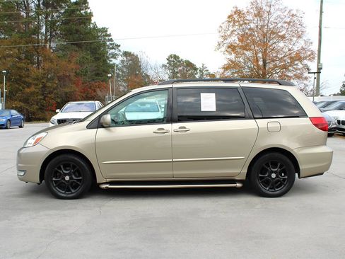 Used 2005 Toyota Sienna XLE image 4