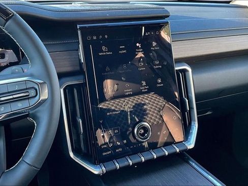 New 2026 GMC Acadia Denali w/ Super Cruise Package FWD image 6