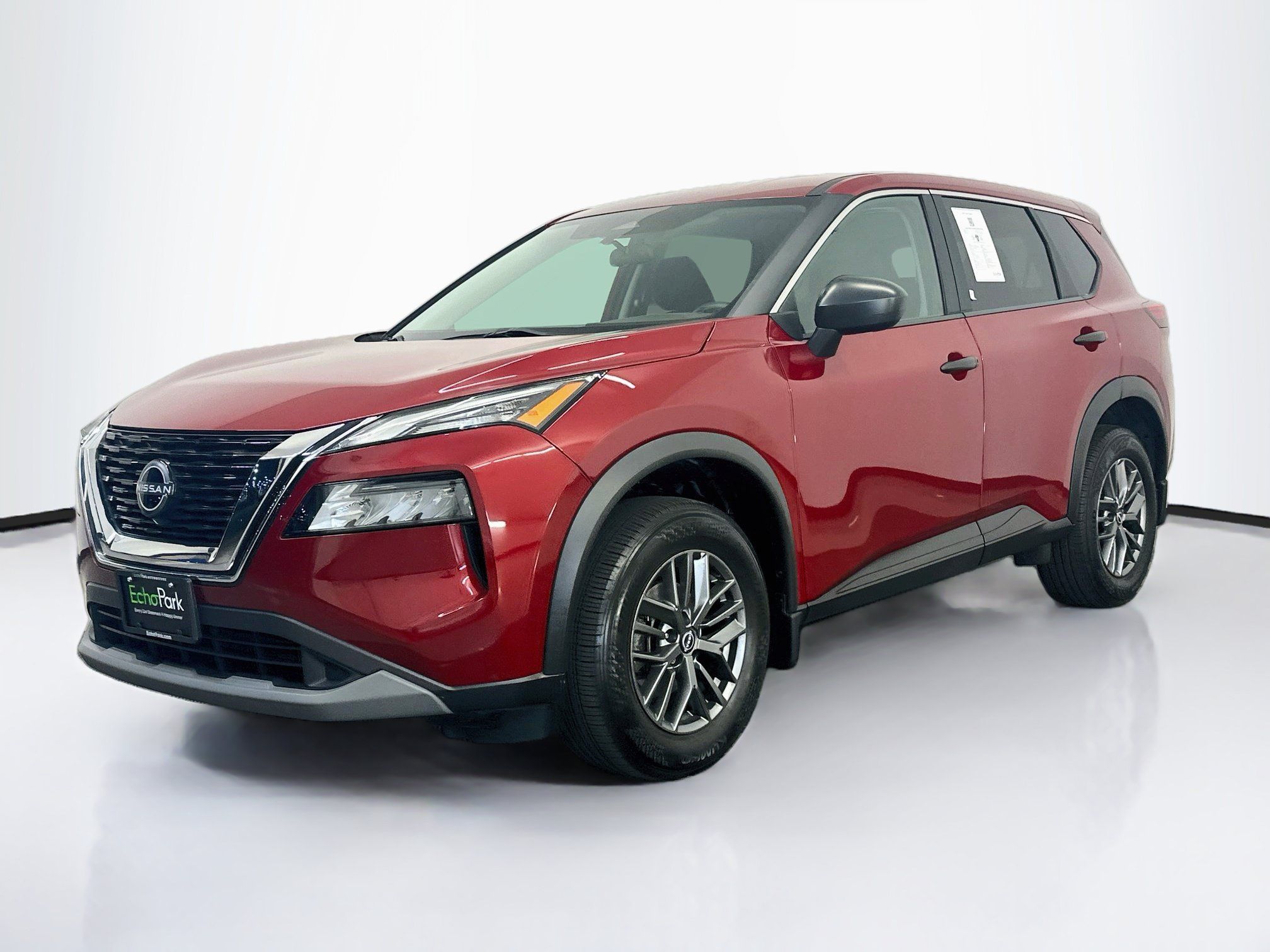 Used 2023 Nissan Rogue S AWD/4WD image 3