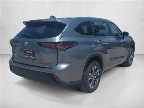 New 2026 Toyota Highlander XLE AWD/4WD image 5
