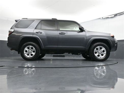 Used 2020 Toyota 4Runner SR5 Premium image 31