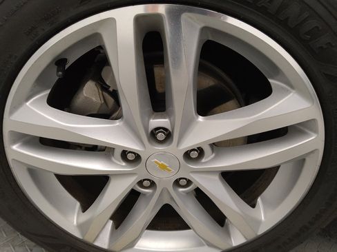 Used 2018 Chevrolet Equinox Premier FWD image 31