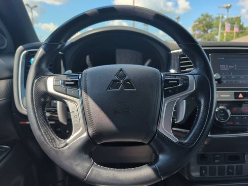 Used 2019 Mitsubishi Outlander SEL AWD/4WD image 11