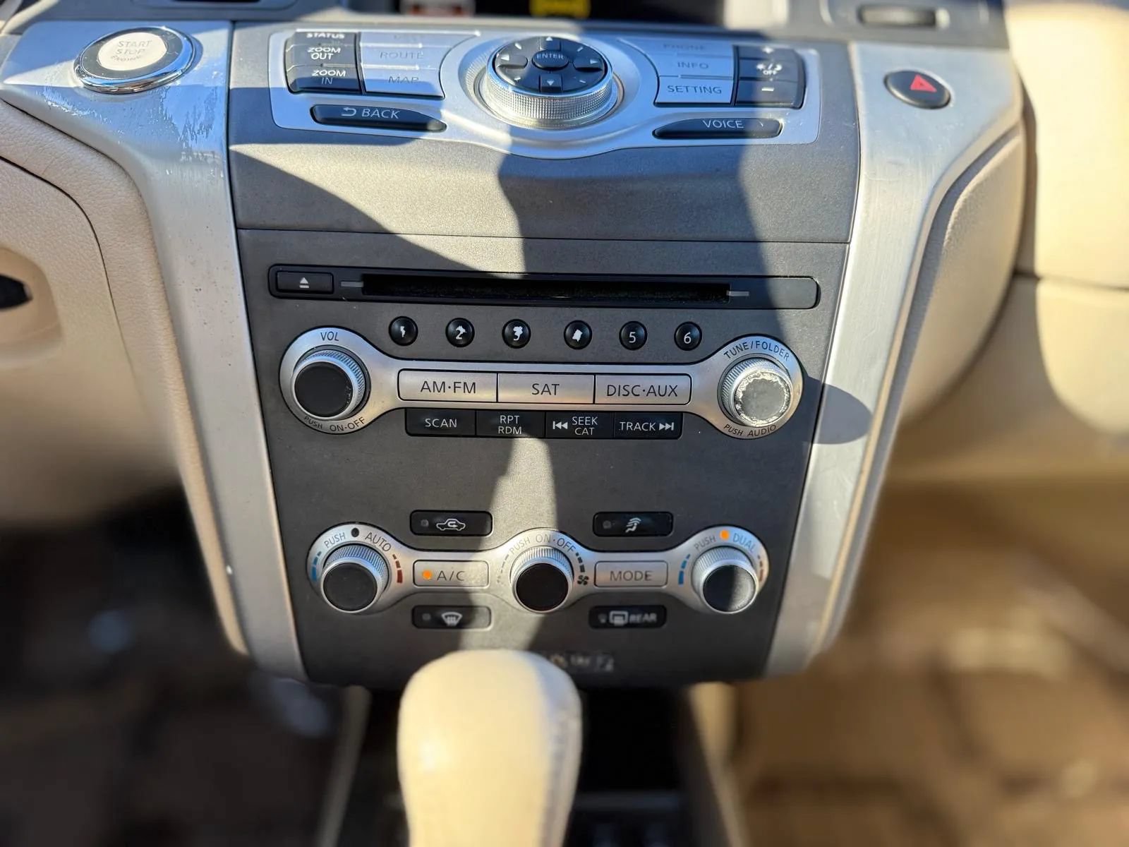 Used 2014 Nissan Murano CrossCabriolet w/ Navigation Package AWD/4WD image 17