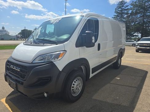 Used 2025 RAM ProMaster 1500 w/ Safety Group FWD image 3