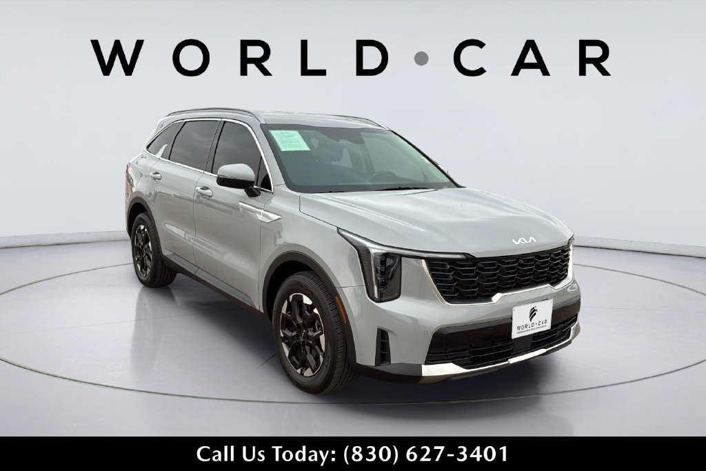 Used 2026 Kia Sorento S FWD image 8
