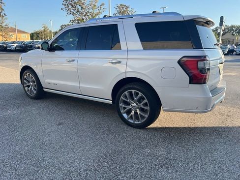 Used 2018 Ford Expedition Platinum RWD image 3