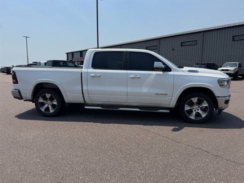 Used 2019 RAM 1500 Laramie AWD/4WD image 4