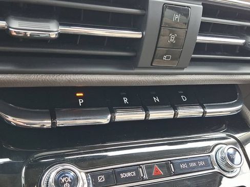 Used 2022 Lincoln Corsair AWD w/ Premium Package image 15