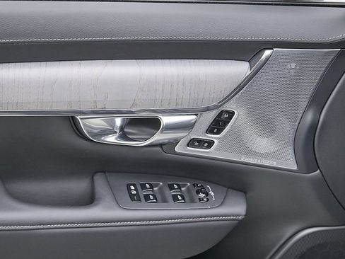 Certified 2024 Volvo V90 B6 Cross Country Ultimate image 12