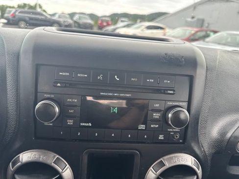 Used 2015 Jeep Wrangler Unlimited Sport w/ Connectivity Group AWD/4WD image 16